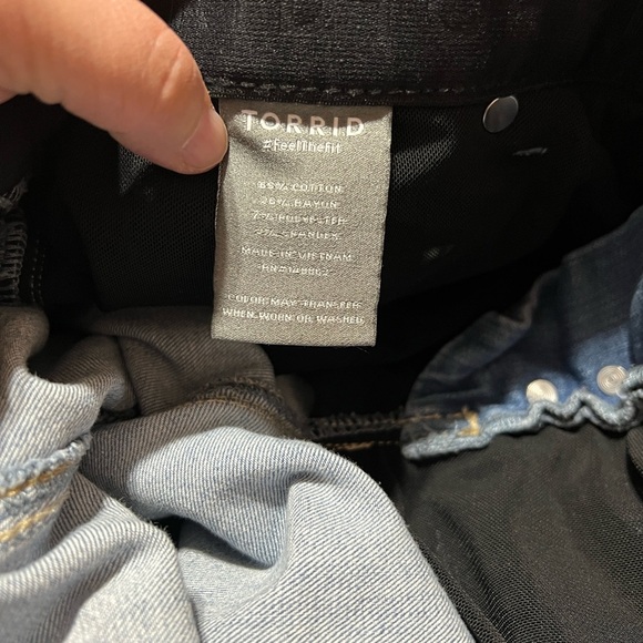 Torrid Light Blue Distressed bombshell skinny jeans - Picture 8 of 9